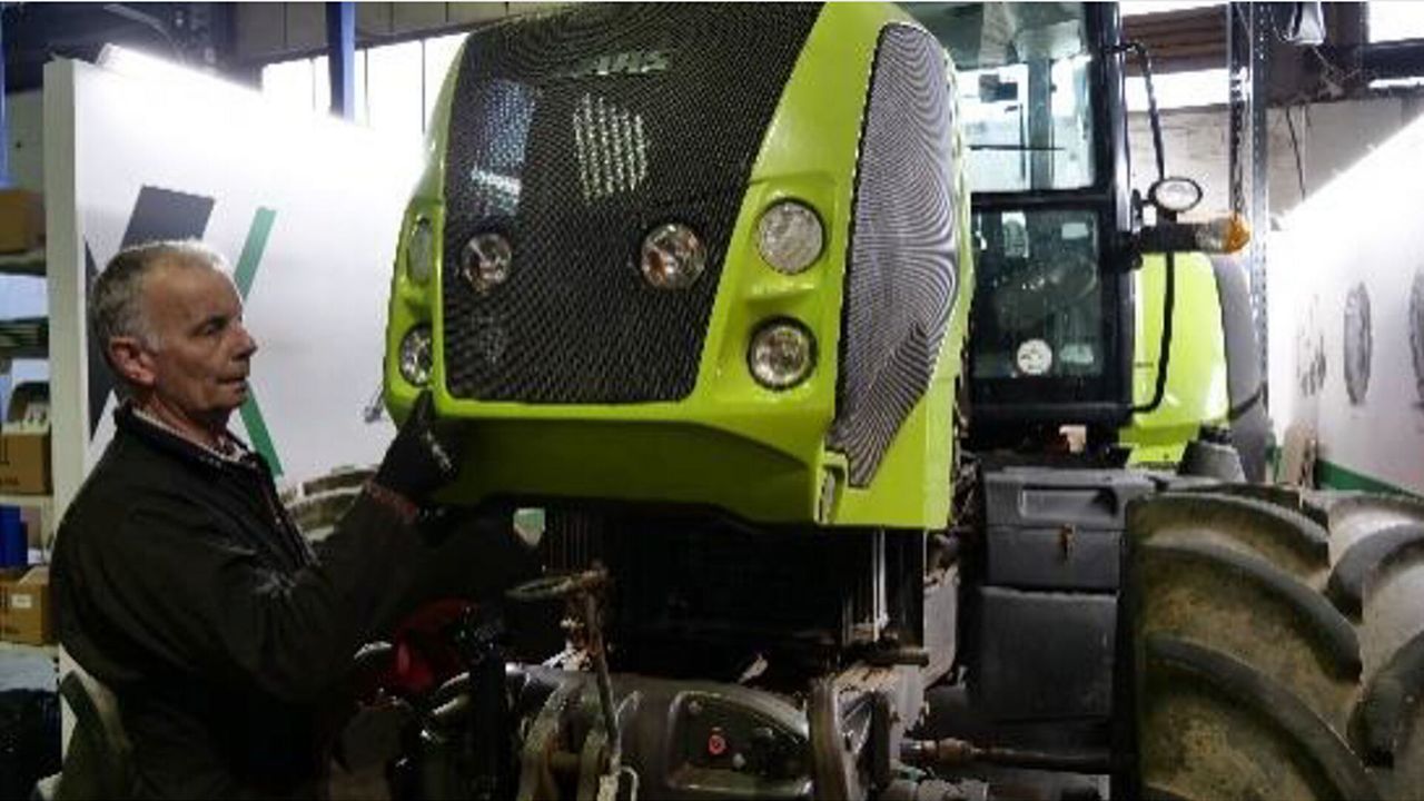 CLAAS Axion 820: FEAD System replacement