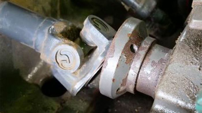 CLAAS Axion 820: FEAD System replacement